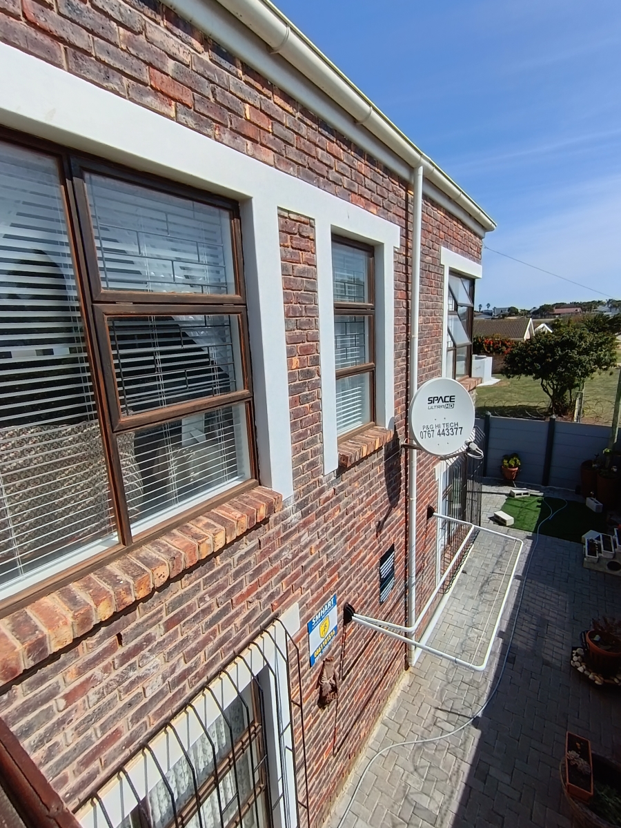 3 Bedroom Property for Sale in C Place Eastern Cape